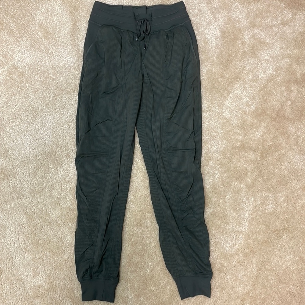 Almost new Lululemon pants